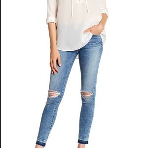 Joe’s Jeans | Distressed Released Hem Skinny Jean